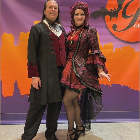 Meet your Posher, Sybil - Picture 9 of 16